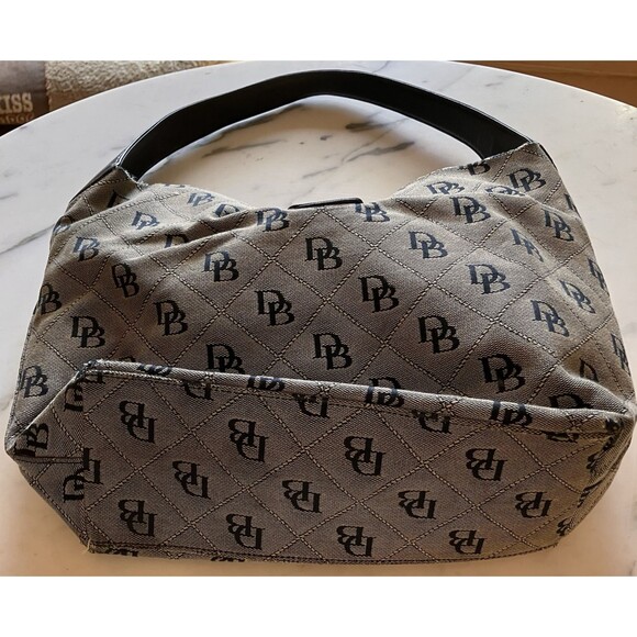 Dooney & Bourke Maxi Quilt Logo Lock Sack Shoulder Bag Black & Gray - Picture 6 of 11